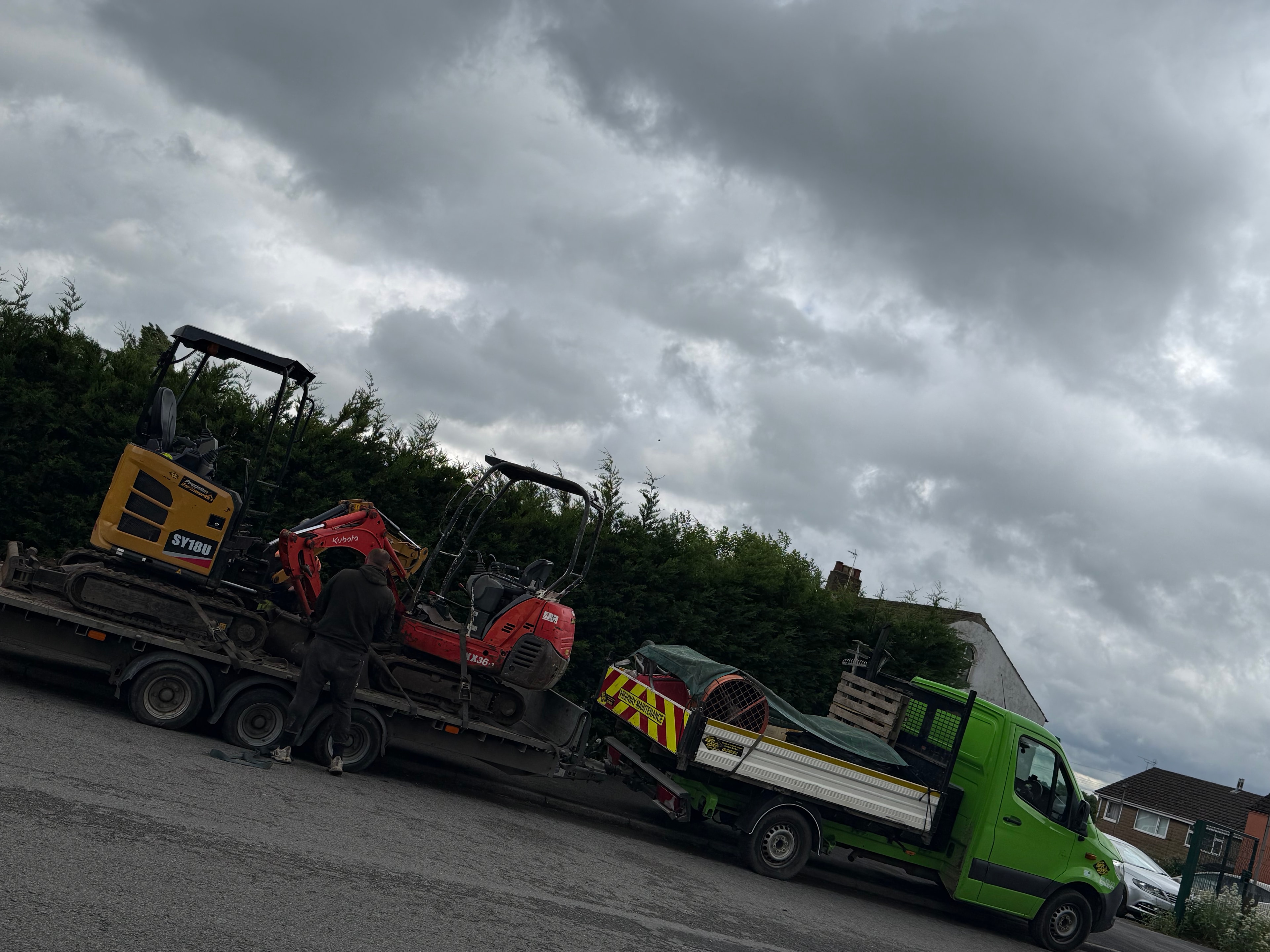 Digger Hire & Aggregates